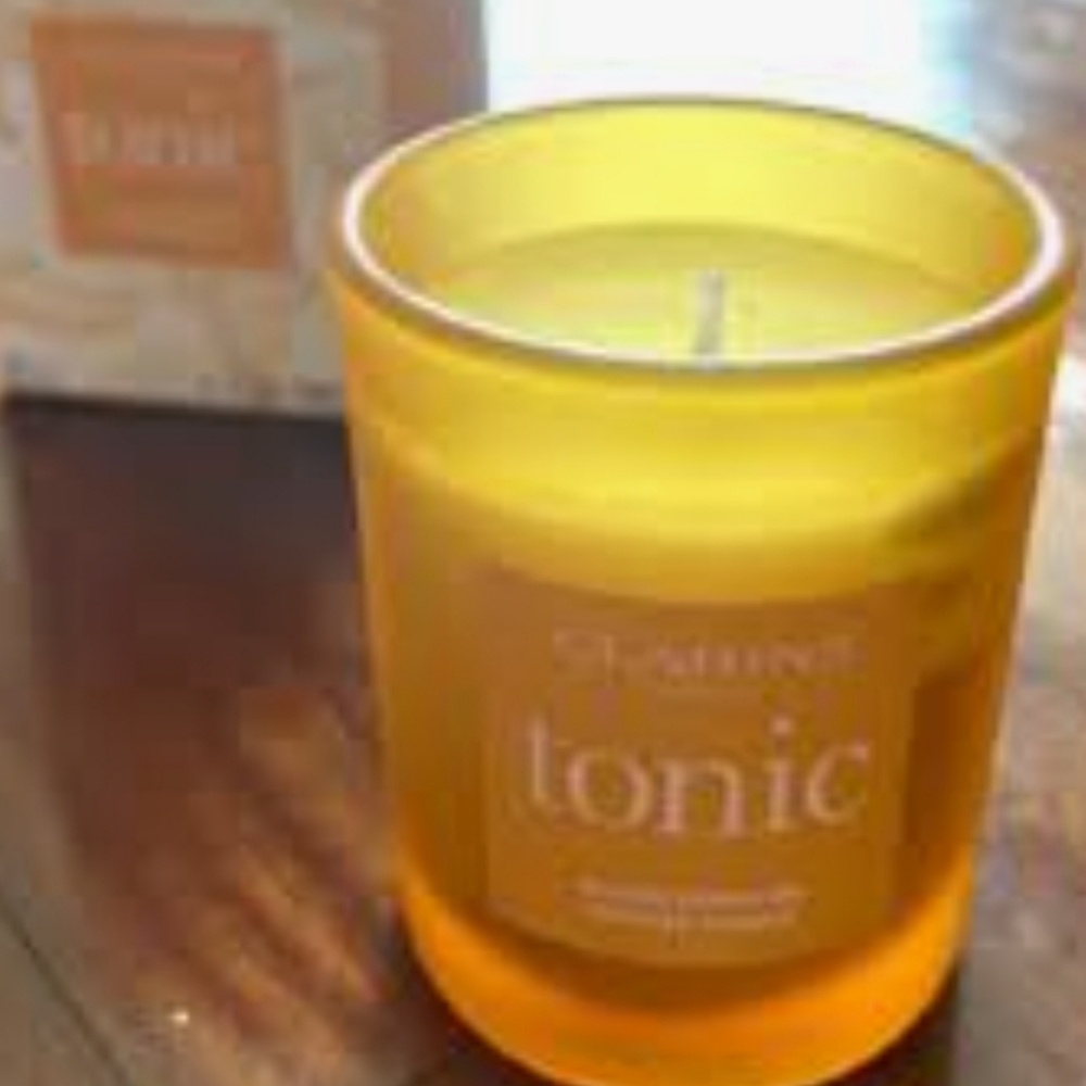 Clarins Scented Candle with Orange Labelonic
